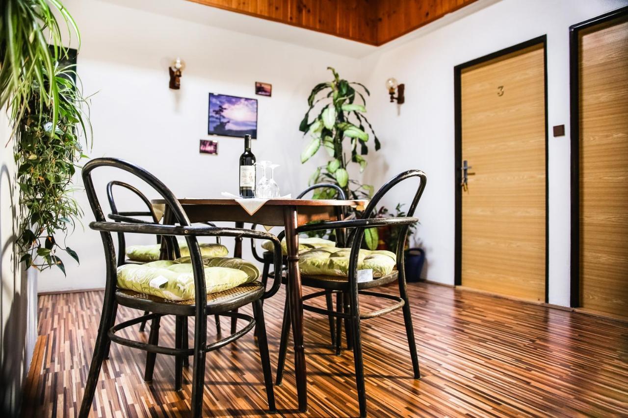 Staj Newport Hotel Dolní Domaslavice Buitenkant foto